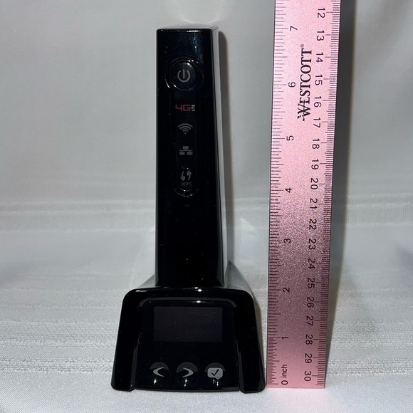 Verizon Novatel 4G LTE Broadband Wireless Router with Voice‎ Model T1114 EUC - Picture 6 of 13